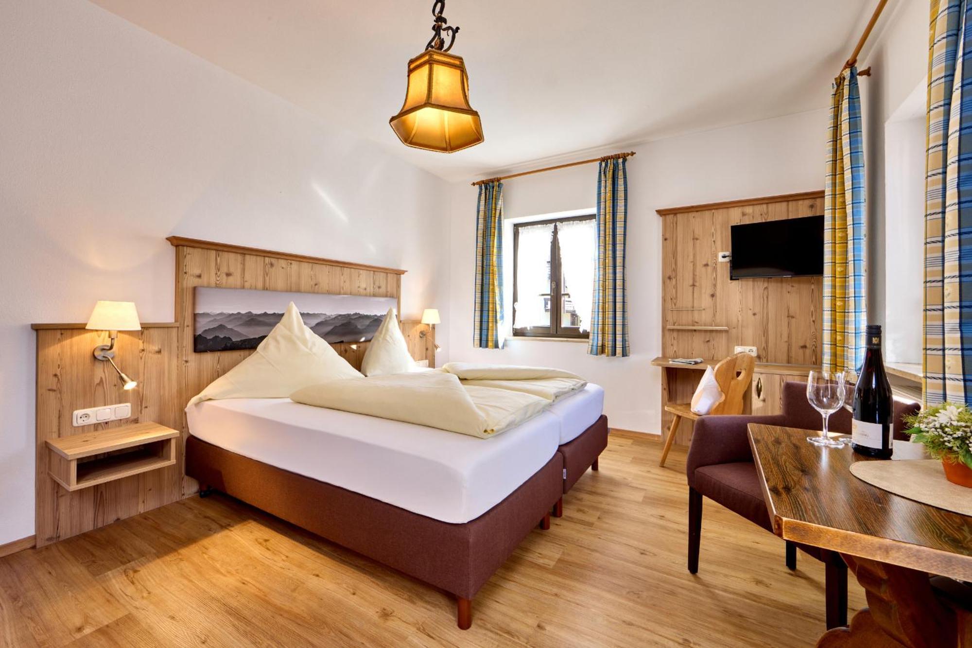 Hotel Drei Mohren Γκάρμις-Παρτενκίρχεν Εξωτερικό φωτογραφία
