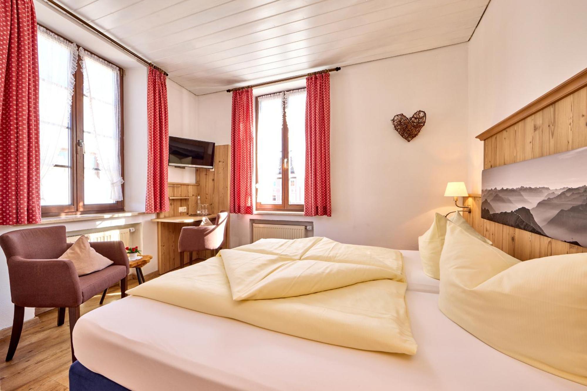 Hotel Drei Mohren Γκάρμις-Παρτενκίρχεν Εξωτερικό φωτογραφία