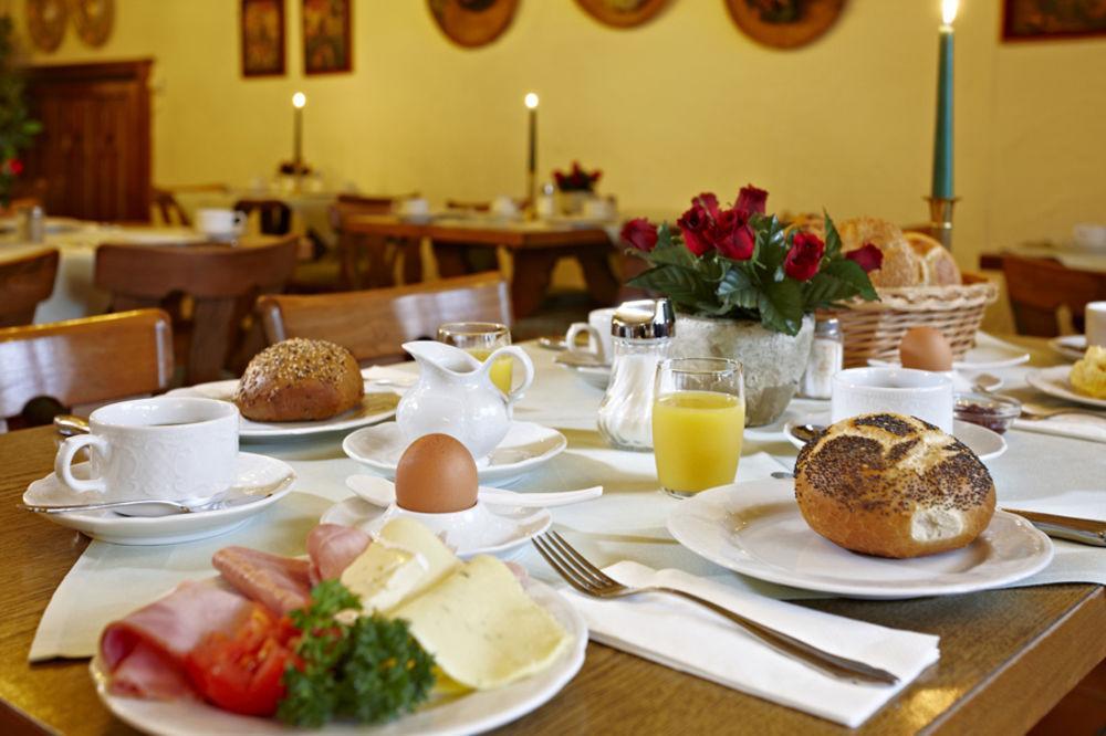 Hotel Drei Mohren Γκάρμις-Παρτενκίρχεν Εξωτερικό φωτογραφία